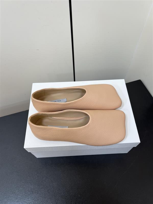 2025112812815110 310